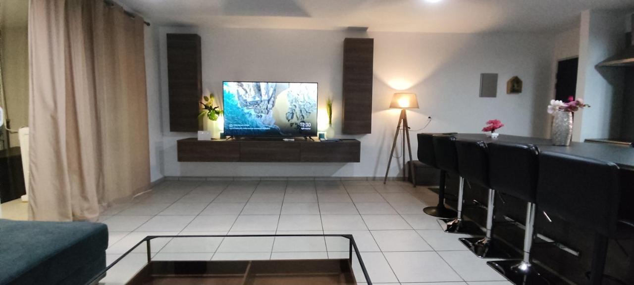 Elegant F3 A La Villa Stencer, Papeete, Calme Climatise Et Spacieux Папеете Екстериор снимка