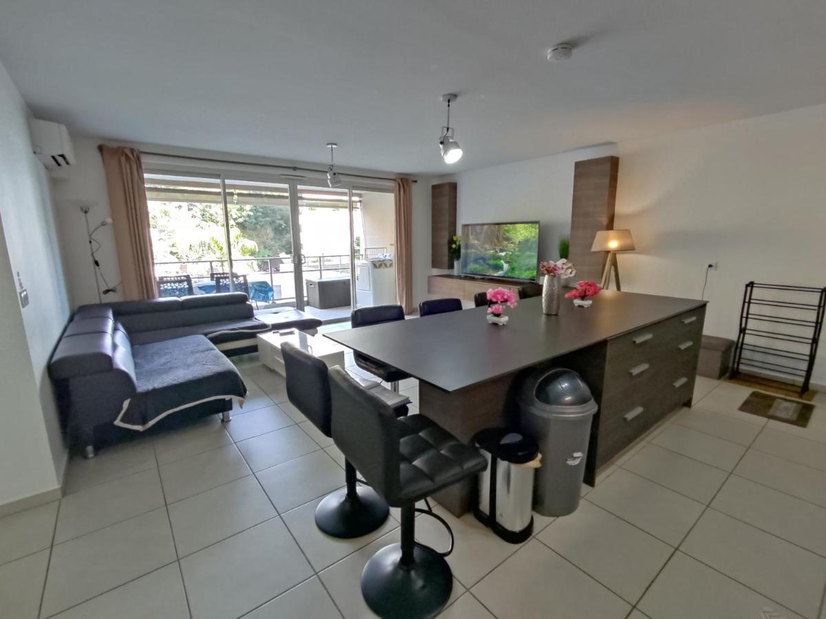 Elegant F3 A La Villa Stencer, Papeete, Calme Climatise Et Spacieux Папеете Екстериор снимка