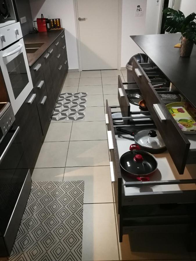 Elegant F3 A La Villa Stencer, Papeete, Calme Climatise Et Spacieux Папеете Екстериор снимка